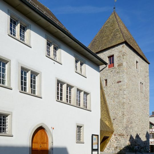 Breny-Haus und Breny-Turm