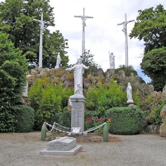 Calvaire mégalithique de Louisfert