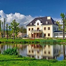 Palace "Pałac na Wodzie" in Staniszów