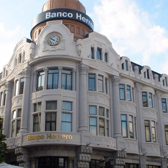 Edificio del Banco Herrero en Oviedo