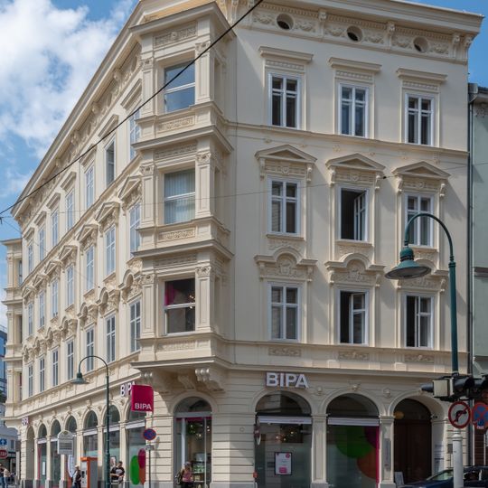 Wohn- und Geschäftshaus