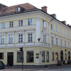 Wohn- und Geschäftshaus