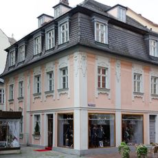 Wohn- und Geschäftshaus