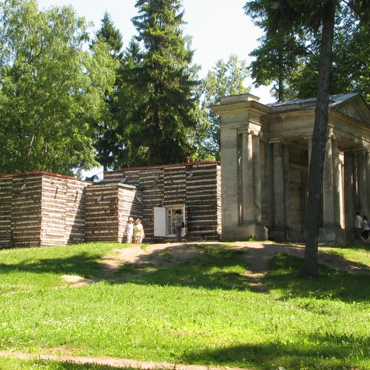 Berjozoviy domik i portal «Maska»