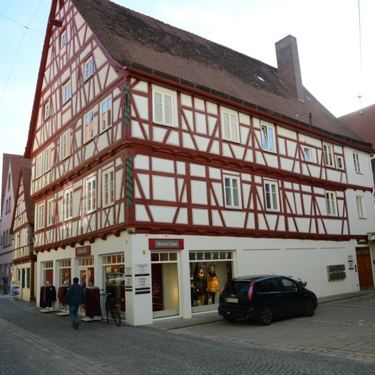 Wohn- und Geschäftshaus