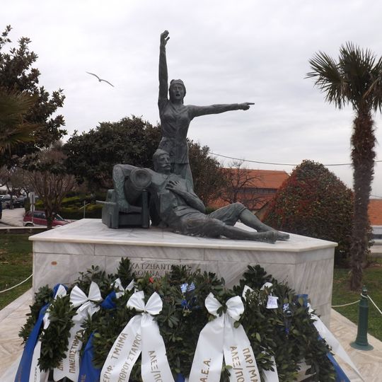 Memorial to Chatzi-Antonis and Domnas Visvizi, Alexandroupoli