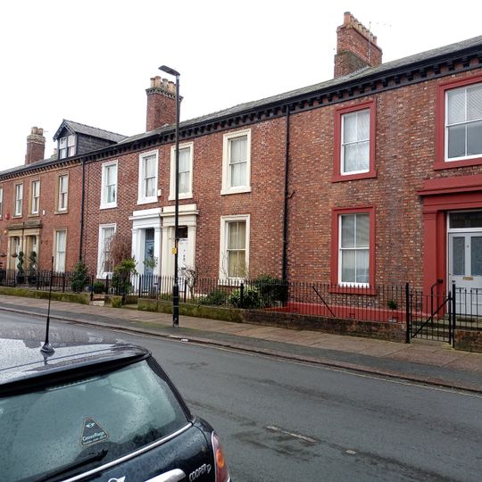 4-12, Chiswick Street