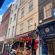 19, Newport Court Wc2