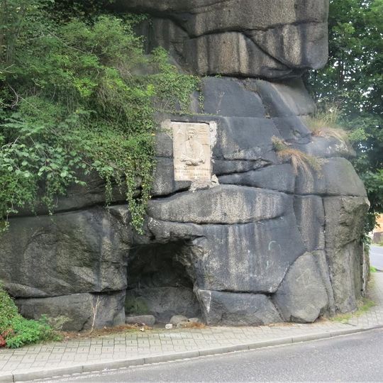 Pamětní deska Ignáce Sichelbartha na Nejdecké skále