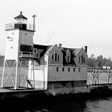 Kewaunee Pierhead Lighthouse