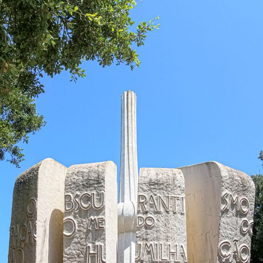 Monumento a Humberto Delgado
