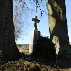 Kříž Stanislava Davida jihovýchodně od Hojkov