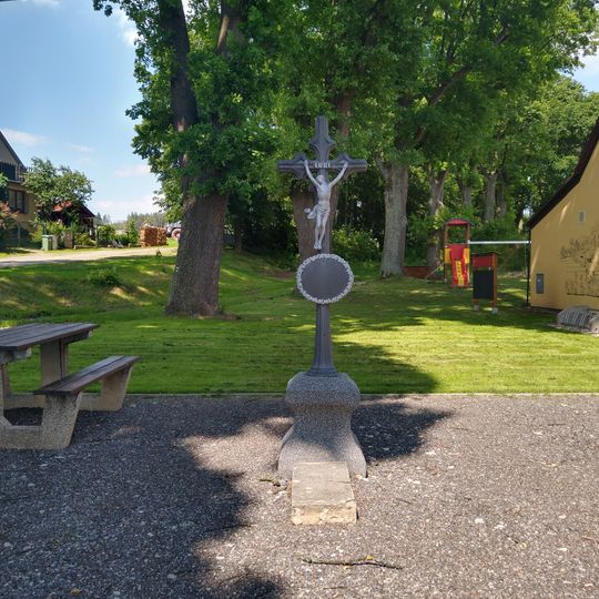 Kříž v Mlýnech u zatáčky