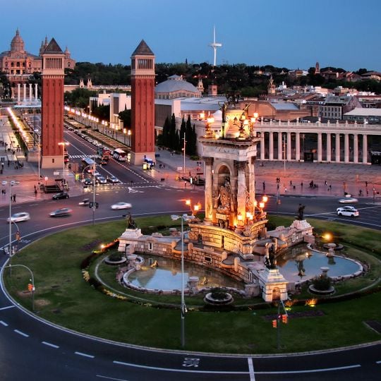 Fountain in Plaça d'Espanya