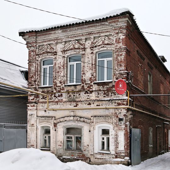 Дом жилой с лавкой Клёнова