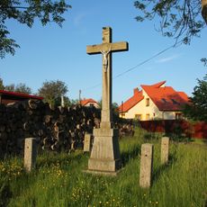 Stone cross in Týnčany