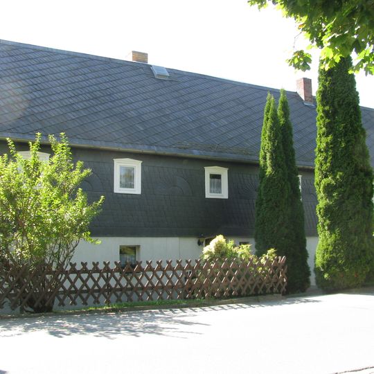 Wohnhaus mit Schuppenanbau Johann-Gottlieb-Fichte-Straße 35