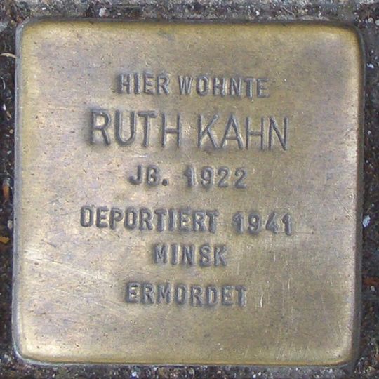 Stolperstein en memoria de Ruth Kahn