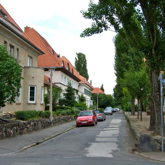 Wohnhauszeile Denkmalsblick 9; 11; 13; 15; 17