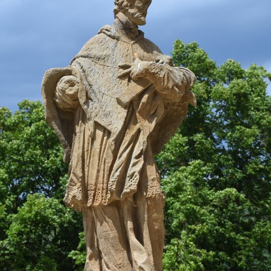 Socha sv. Jana Nepomuckého na mostě hradu Veveří