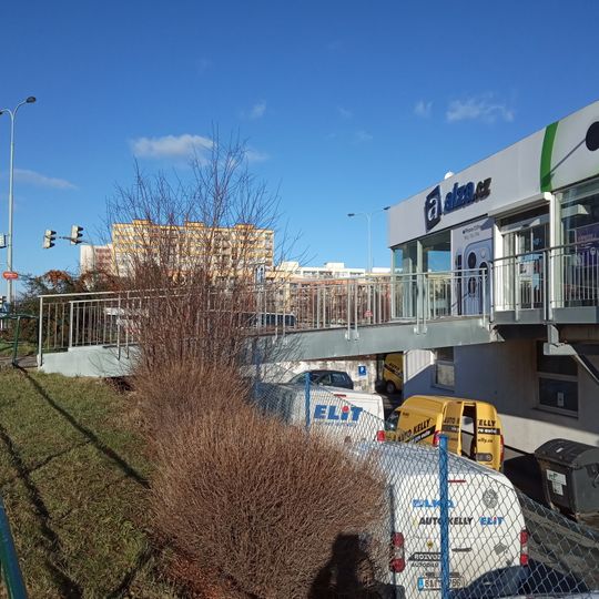Footbridge in Kulhavého street