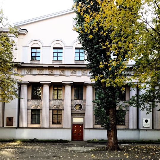 Здание Института биологической физики