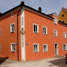 Wohn- und Geschäftshaus