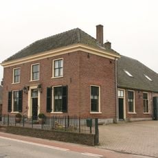Boerderij met tuinhek