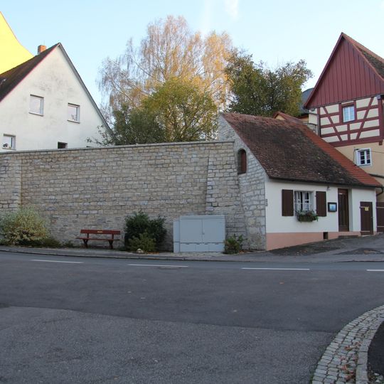 Klostermauer Am Pfarrhof 5