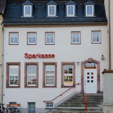 Sparkasse und Wohnhaus Markt 2