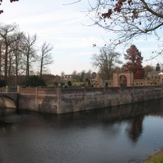 Walmuren en lantarens van het bastion