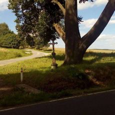 Kříž východně od Těchobuzi