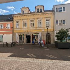 Wohnhaus in geschlossener Bebauung Hauptstraße 53