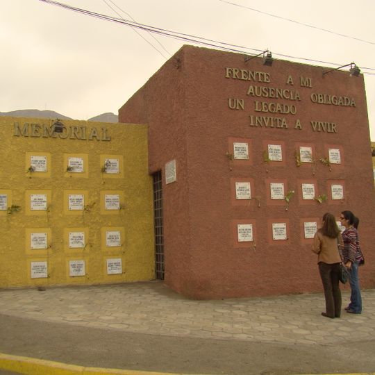 Memorial de Antofagasta "Frente a mi ausencia obligada, un legado invita a vivir"