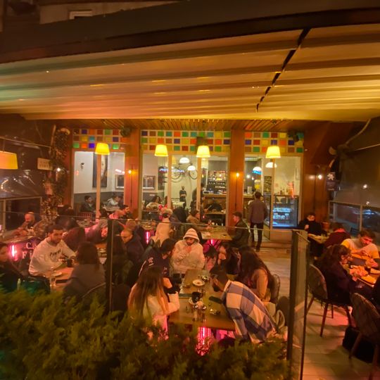 Firuz Cafe