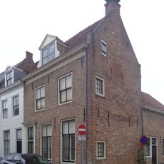 Peperstraat 10, Buren