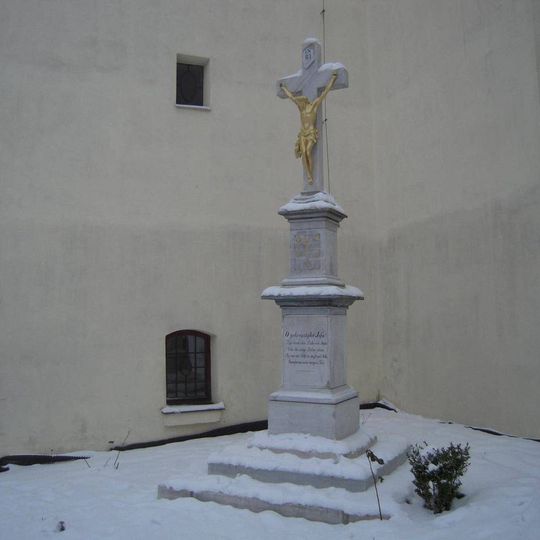 Boží muka u kostela sv. Michala v centru Rýmařova