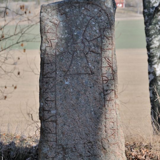 Östergötlands runinskrifter 34
