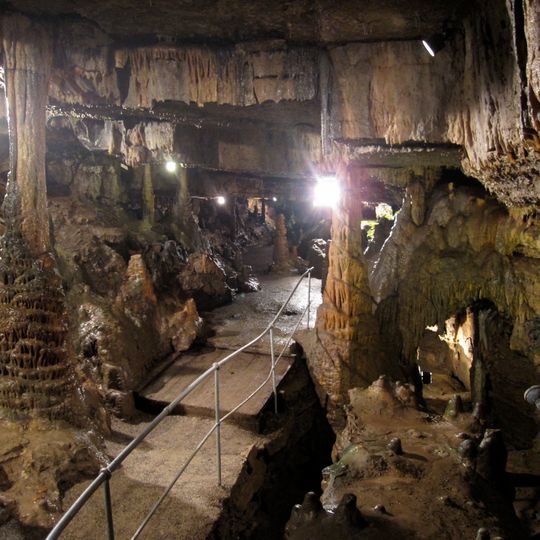 Erdmannshöhle