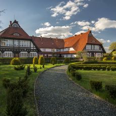 Zespół folwarczny (sierociniec)