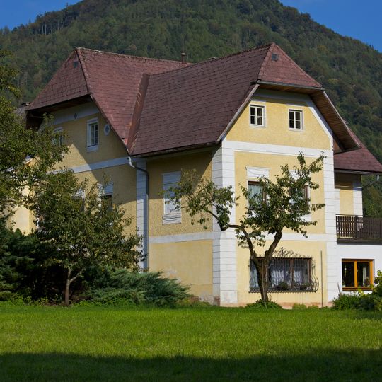 Sensenschmiede unter der Linde