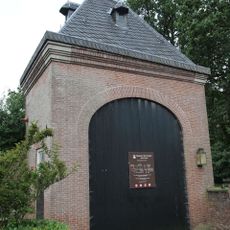 Slot Zuylen, hoektoren