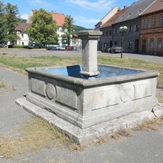Kašna na náměstí v Kravařích