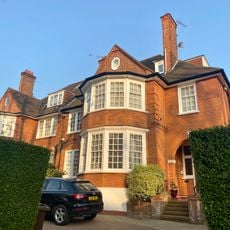 25 And 26, Heath Drive