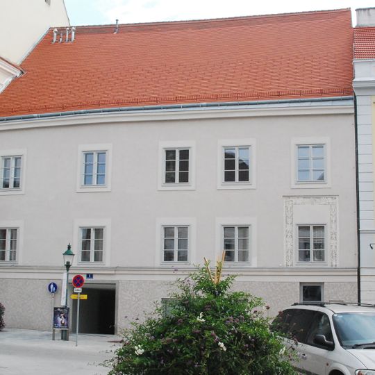 Bürgerhaus und Stadtmauer