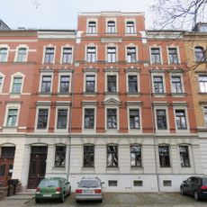 Mietshaus in geschlossener Bebauung mit Vorgarten Margaretenstraße 40