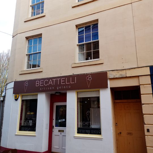 5, 6 Bowmont Street, Kelso