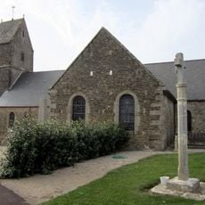 Église Saint-Pierre de Surtainville