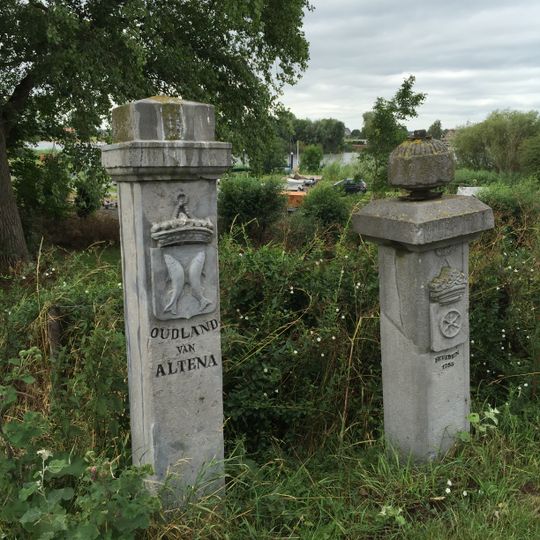 Banpalen Hoge Maasdijk