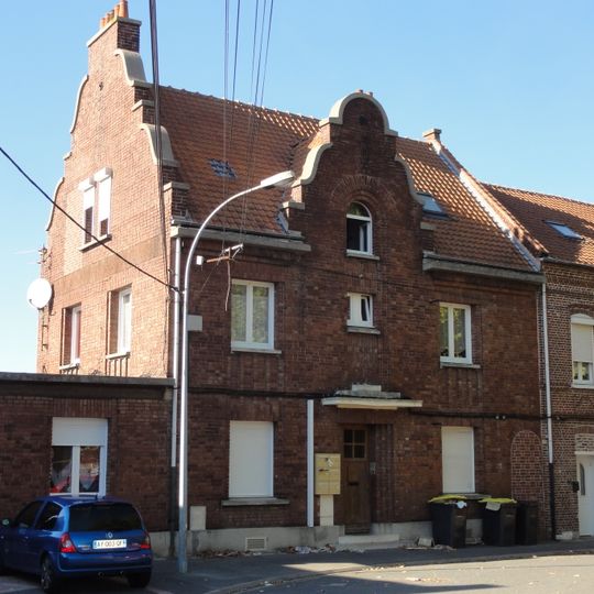 Presbytère français de l'église Saint-Louis de Rouvroy